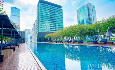 For sale 3 Bedroom Condominium in The Met in Thung Maha Mek, Sathon, Bangkok BTS Chong Nonsi