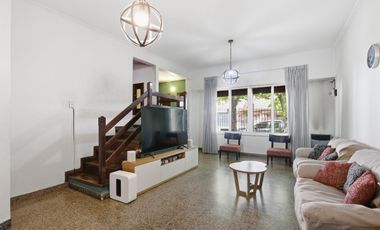 CASA 6 AMBIENTES VENTA LOMAS DE ZAMORA PILETA