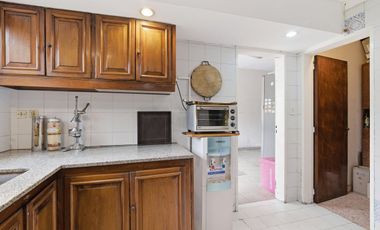 CASA 6 AMBIENTES VENTA LOMAS DE ZAMORA PILETA