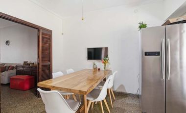 CASA 6 AMBIENTES VENTA LOMAS DE ZAMORA PILETA