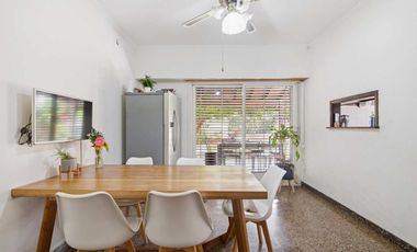 CASA 6 AMBIENTES VENTA LOMAS DE ZAMORA PILETA