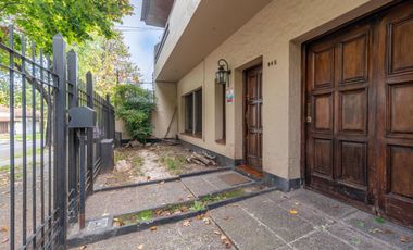 CASA 6 AMBIENTES VENTA LOMAS DE ZAMORA PILETA