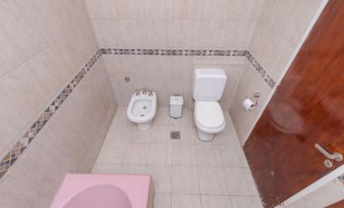 CASA 6 AMBIENTES VENTA LOMAS DE ZAMORA PILETA