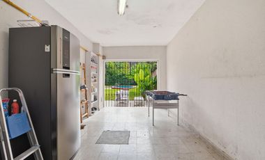 CASA 6 AMBIENTES VENTA LOMAS DE ZAMORA PILETA