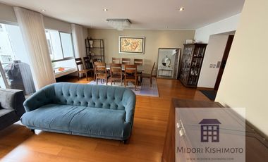 Moderno Flat con vista a Parque Interno