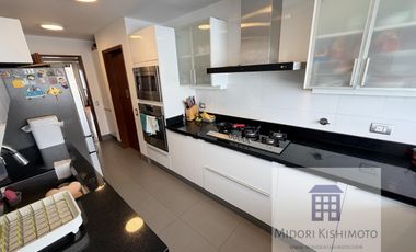 Moderno Flat con vista a Parque Interno
