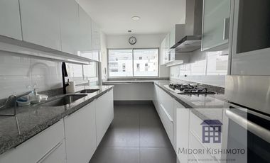 Moderno Flat con vista a Parque Interno
