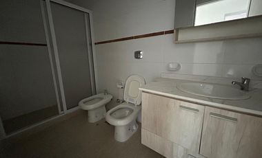 ALQUILER | DEPARTAMENTO PREMIUM 2 DORMITORIOS CON COCHERA – CENTRO DE POSADAS