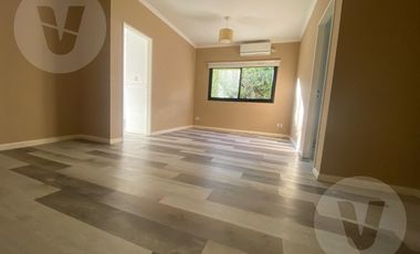 Casa en venta con renta - Barrio La Horqueta de Echeverría, Canning