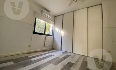 Casa en venta con renta - Barrio La Horqueta de Echeverría, Canning