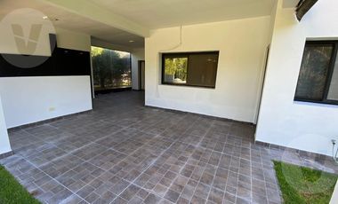 Casa en venta con renta - Barrio La Horqueta de Echeverría, Canning