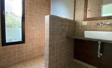 Casa en venta con renta - Barrio La Horqueta de Echeverría, Canning