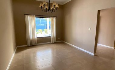 Casa en venta con renta - Barrio La Horqueta de Echeverría, Canning