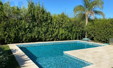 Casa en venta con renta - Barrio La Horqueta de Echeverría, Canning