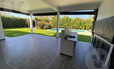 Casa en venta con renta - Barrio La Horqueta de Echeverría, Canning