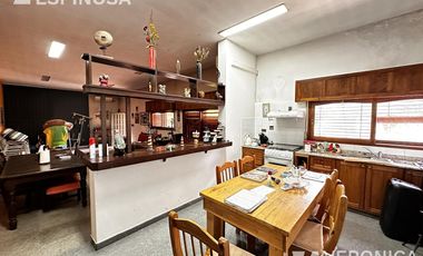 Casa en VENTA 5 ambientes, MORÓN