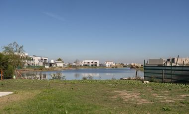 VENTA, CASA A LAGUNA, PUEBLOS DEL PLATA, MAGALLANES al 100