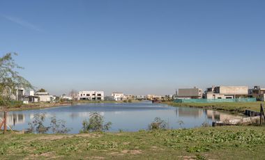 VENTA, CASA A LAGUNA, PUEBLOS DEL PLATA, MAGALLANES al 100