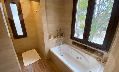 Casa en venta - Barrio Saint Thomas Este, Canning