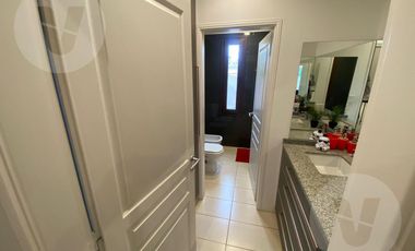 Casa en venta - Barrio Saint Thomas Este, Canning