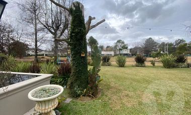 Casa en venta - Barrio Saint Thomas Este, Canning