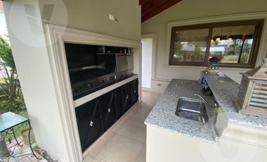 Casa en venta - Barrio Saint Thomas Este, Canning