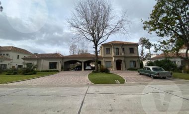 Casa en venta - Barrio Saint Thomas Este, Canning
