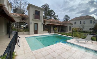 Casa en venta - Barrio Saint Thomas Este, Canning