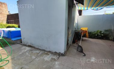 Casa de 2 habitaciones cochera y patio en Santo Tome