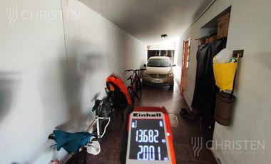 Casa de 2 habitaciones cochera y patio en Santo Tome