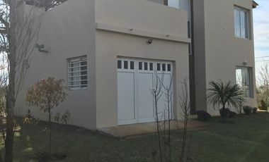 VENTA CASA 3 AMB - PARQUE Y PARRILLA - COSTA DEL ESTE - LISTA PARA HABITAR -  COSTA ATLANTICA