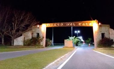 VENTA CASA 3 AMB - PARQUE Y PARRILLA - COSTA DEL ESTE - LISTA PARA HABITAR -  COSTA ATLANTICA