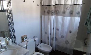 GRAN CASA ZONA PARQUE 3 DORMITORIOS - Parana