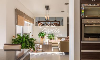 CASA CON PILETA EN VENTA EN BARRIO SAN RAFAEL