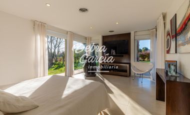 CASA CON PILETA EN VENTA EN BARRIO SAN RAFAEL