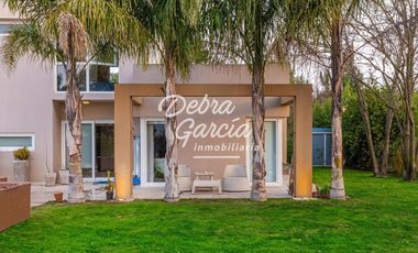 CASA CON PILETA EN VENTA EN BARRIO SAN RAFAEL