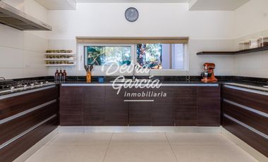 CASA CON PILETA EN VENTA EN BARRIO SAN RAFAEL