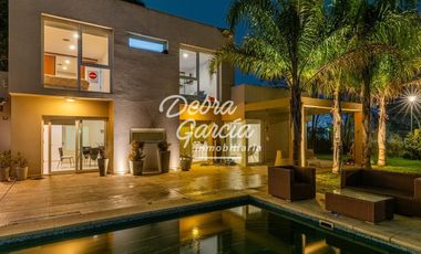 CASA CON PILETA EN VENTA EN BARRIO SAN RAFAEL