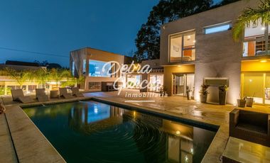 CASA CON PILETA EN VENTA EN BARRIO SAN RAFAEL