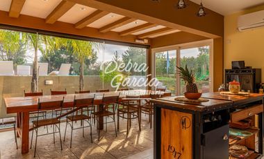 CASA CON PILETA EN VENTA EN BARRIO SAN RAFAEL