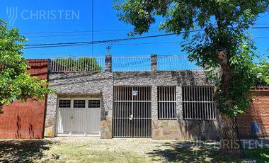 Venta Casa 2 habitaciones patio cochera y garage Barranquitas ciudad de Santa Fe
