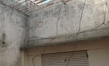 Casa en Venta en Barrio Villa Dora. Terreno de 9m x 43.30m
