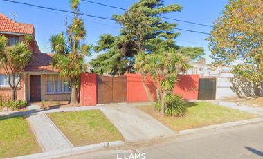 Importante Terreno en Venta - toma permuta - Barrio Villa Lourdes