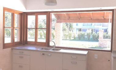 VENTA CASA EN 2 LOTES SOBRE LA CANCHA DE GOLF