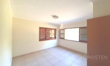 VENTA CASA EN 2 LOTES SOBRE LA CANCHA DE GOLF