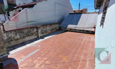 PH 5 amb al frente con cochea Lanús Este