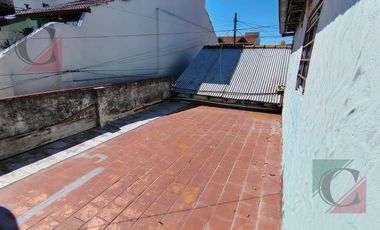 PH 5 amb al frente con cochea Lanús Este