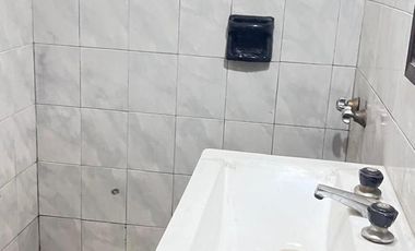 PH 5 amb al frente con cochea Lanús Este