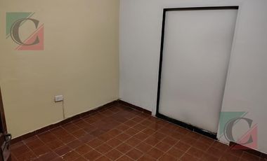PH 5 amb al frente con cochea Lanús Este
