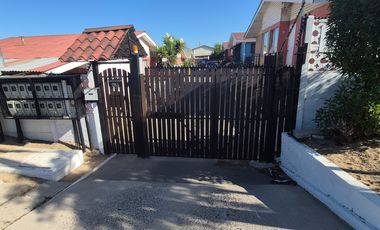 Se arrienda casa condominio Belloto Norte